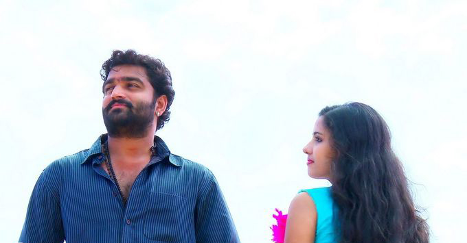 NISEWALLPAPERS: KADHALAN YAARADI MOVIE STILLS