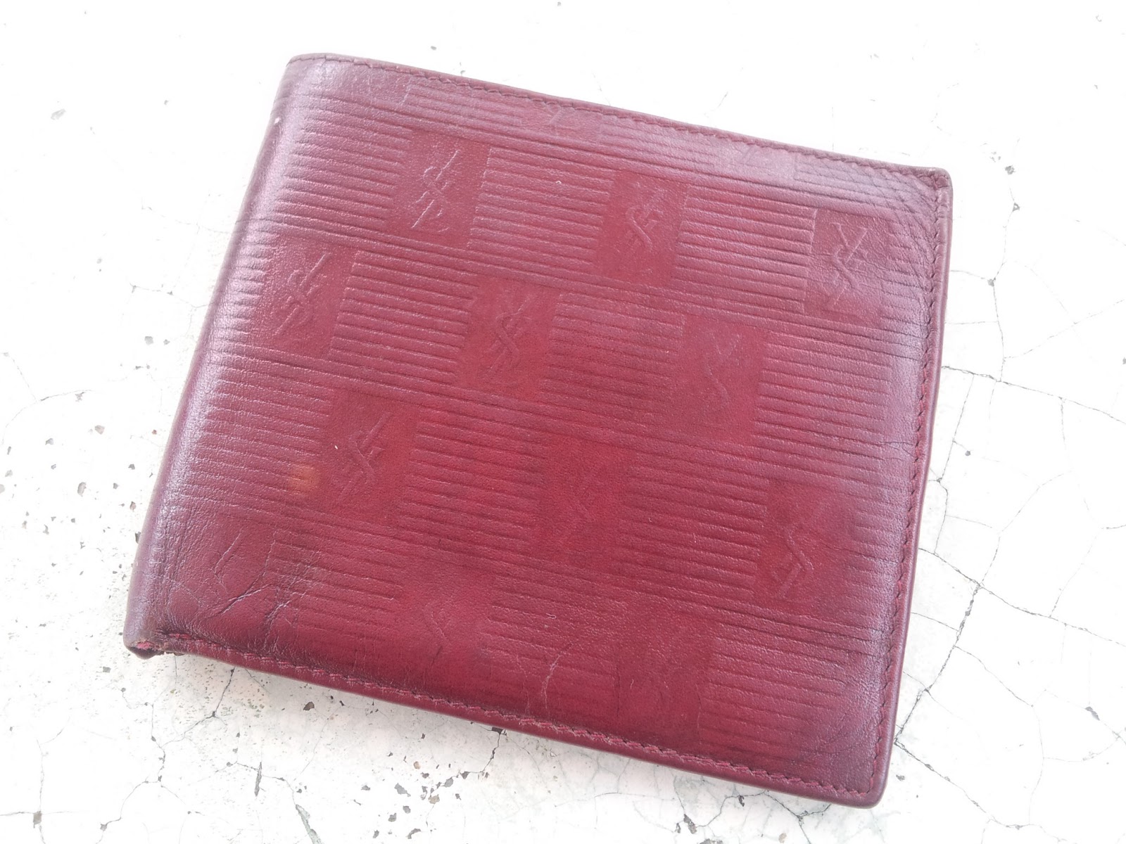 pArT tiMe bUnDLe Authentic YSL Leather Men Wallet (SOLD)