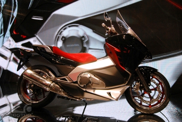 Honda mid concept in action