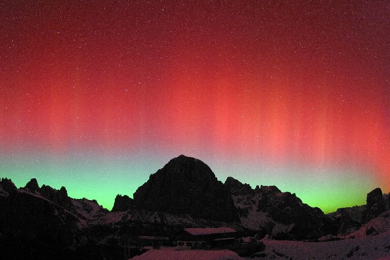 La luna e i falò  - Pagina 14 Aurora+Boreale+Cortina++Ampezzo..