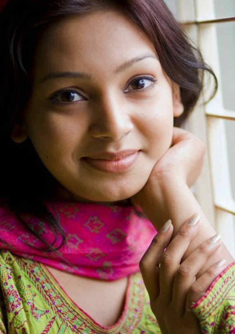 Sadia Jahan Prova in Sari Bangladeshi TV Model and Actress latest picture CelebMinto