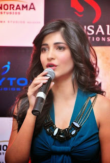 Shruti Haasan at Gabbar Is Back Game Launch Photos