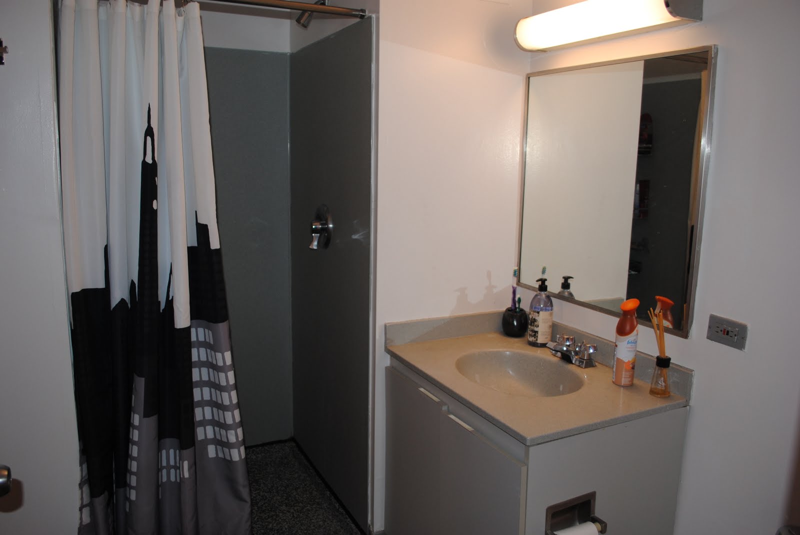 I AM A FORDHAM RAM Fordham Lincoln Center Dorm Profile!