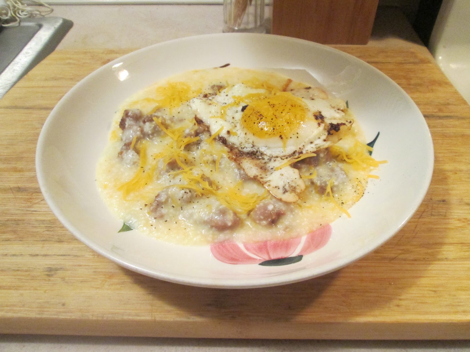 Diab2Cook Sausage and Cheddar Grits with Fried Egg and Wheat Toast