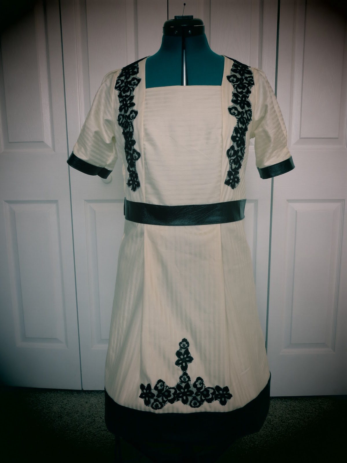 The Confident Journal Downton Abbey Inspired The Lady Grantham Dress