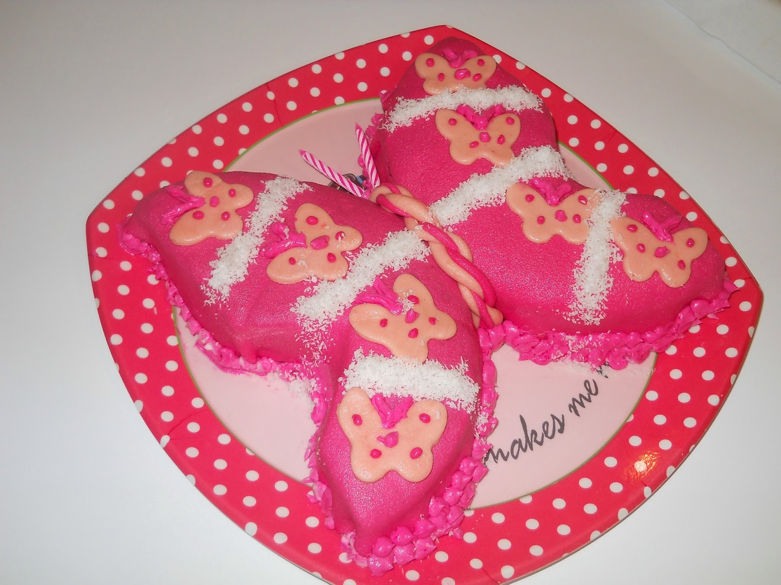 Mavi Sofra&hellip;.. Pasta yapma merakı ve icadım fıstık hamuru)