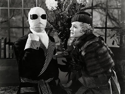 Claude Rains and Gloria Stuart in The Invisible Man