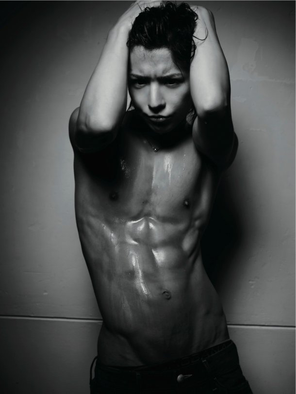 http://2.bp.blogspot.com/-u4Sonk33YtI/Tonvn3V35iI/AAAAAAAAFtc/rifTj0jyJwI/s1600/SHOXX_ViVID.jpg