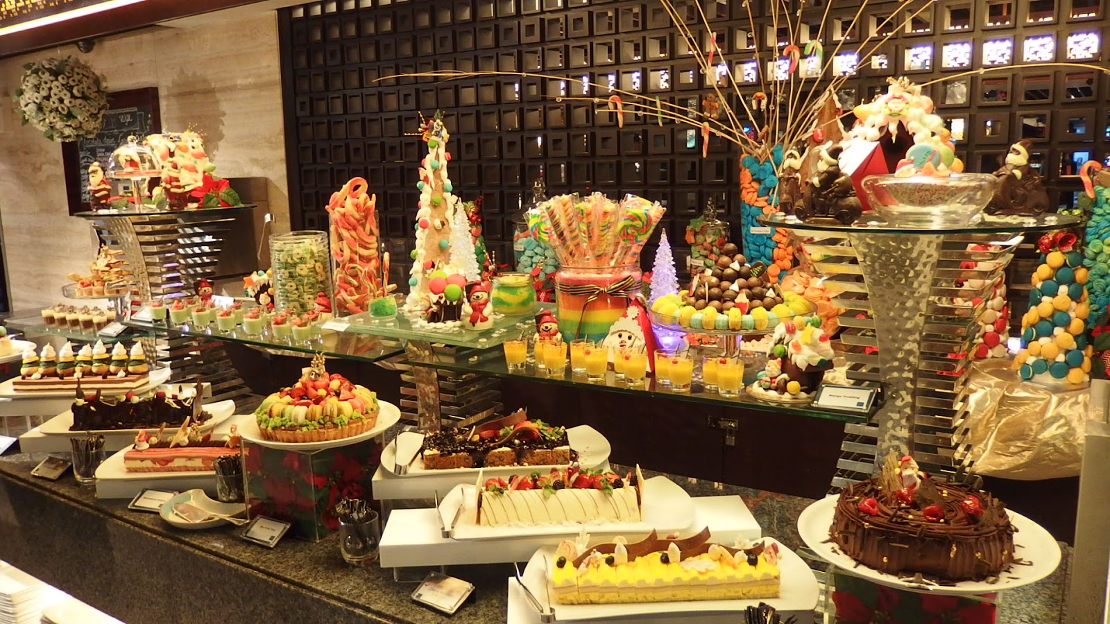 SuMMeR LoVes To Eat! Singapore Food Blog: X'mas Eve Dinner Buffet at Triple Three (333 Orchard