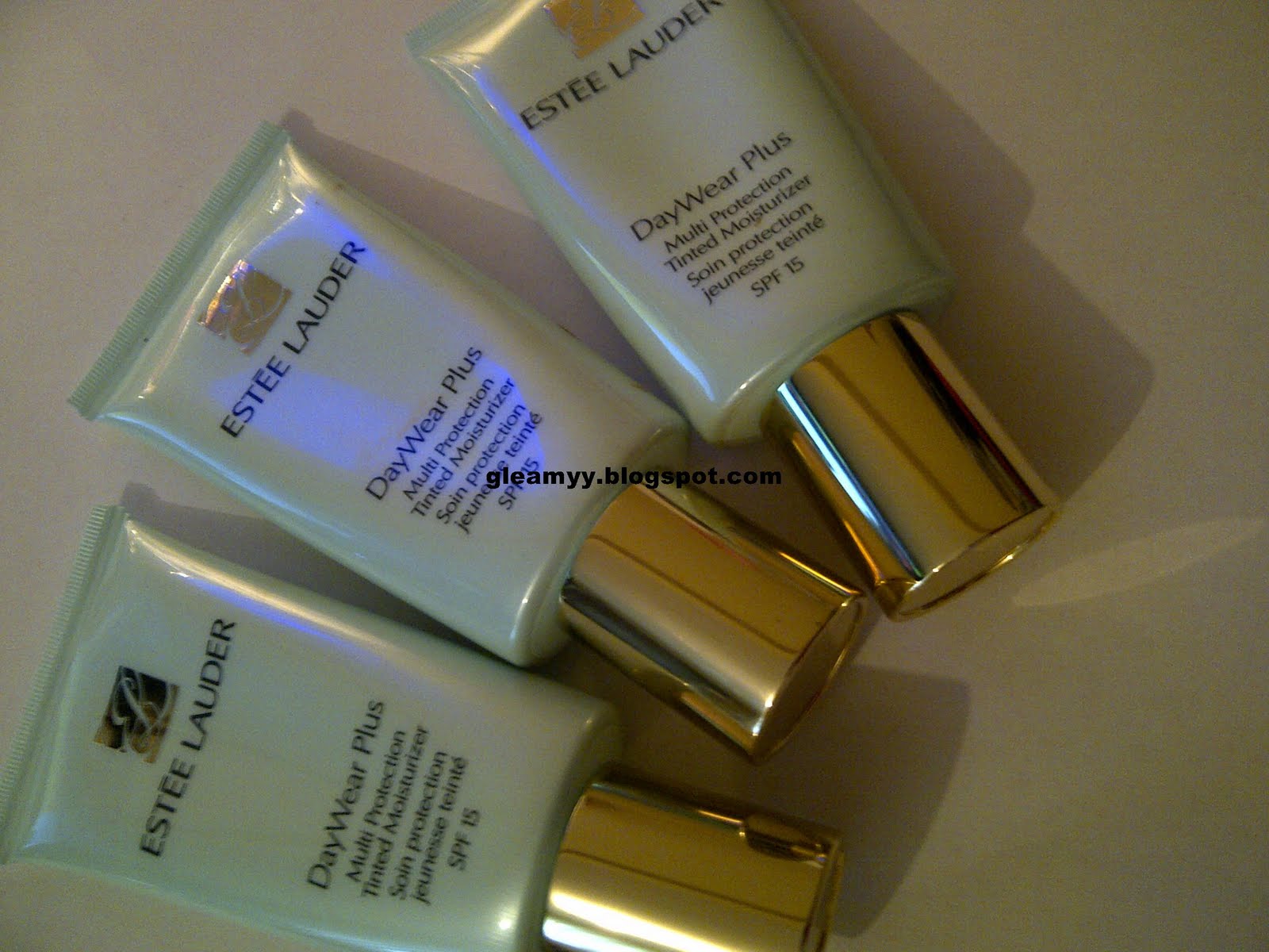MakyajlıBlog Estee Lauder DayWear Plus Tinted Moisturizer