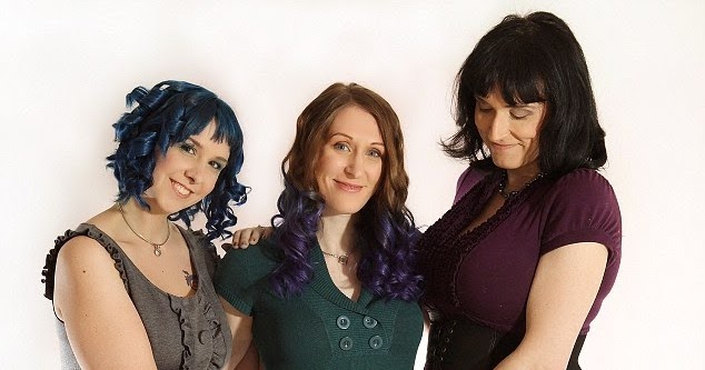 Europa Hoy: Estados Unidos: Conoce al primer trío de lesbianas casadas del mundo y que están a