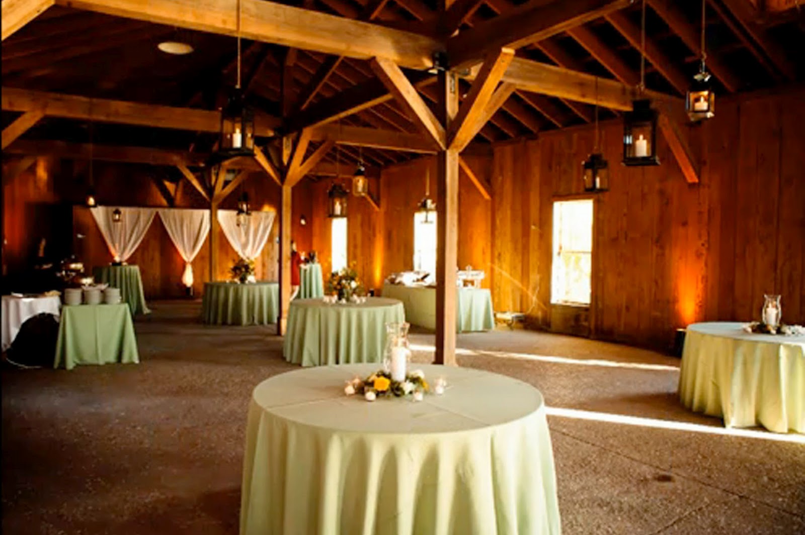 http://2.bp.blogspot.com/-u8oxwrOyylM/UFfP9hTrrqI/AAAAAAAAQIU/AybAzUXumC8/s1600/Ryan+Reynolds+and+Blake+Lively+wedding+venue.jpg