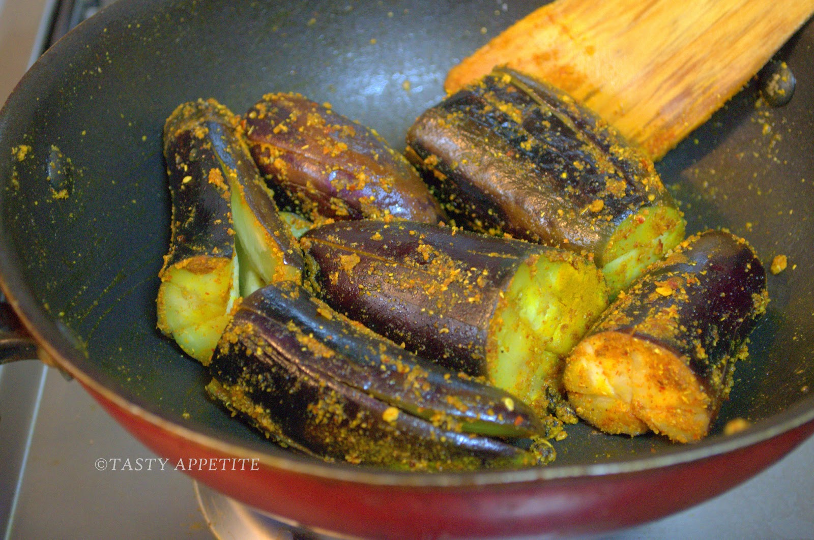 How to make Biryani Kathirikkai / Tangy Brinjal Gravy / An ideal side