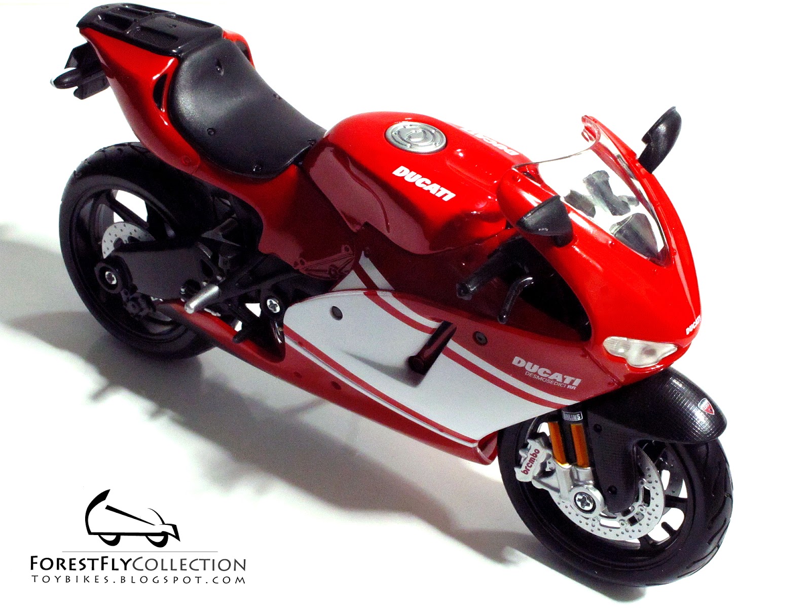 1:12 scale Ducati Desmosedici RR motoGP 2006