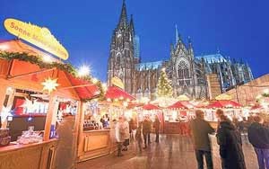 http://gubuk-fakta.blogspot.com/2013/12/4-pasar-malam-natal-paling-besar-dan.html