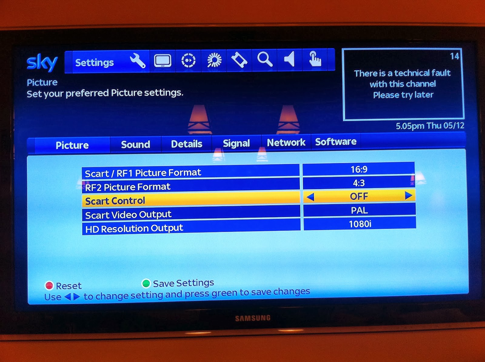 mending things Reducing the energy consumption of Sky+ HD recorder and