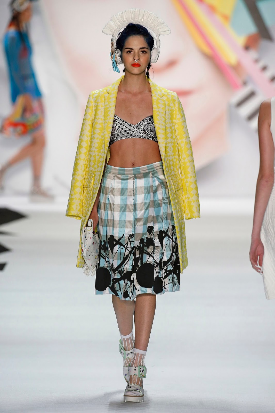 Desigual Spring/Summer 2016 Runway Show Fashion of Philly