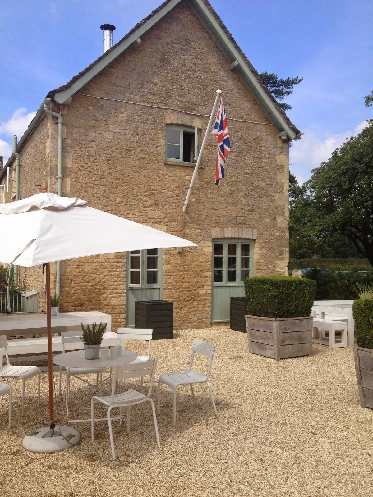 The Cotswolds Daytrip Part 1 Daylesford Organic Roses and Rolltops