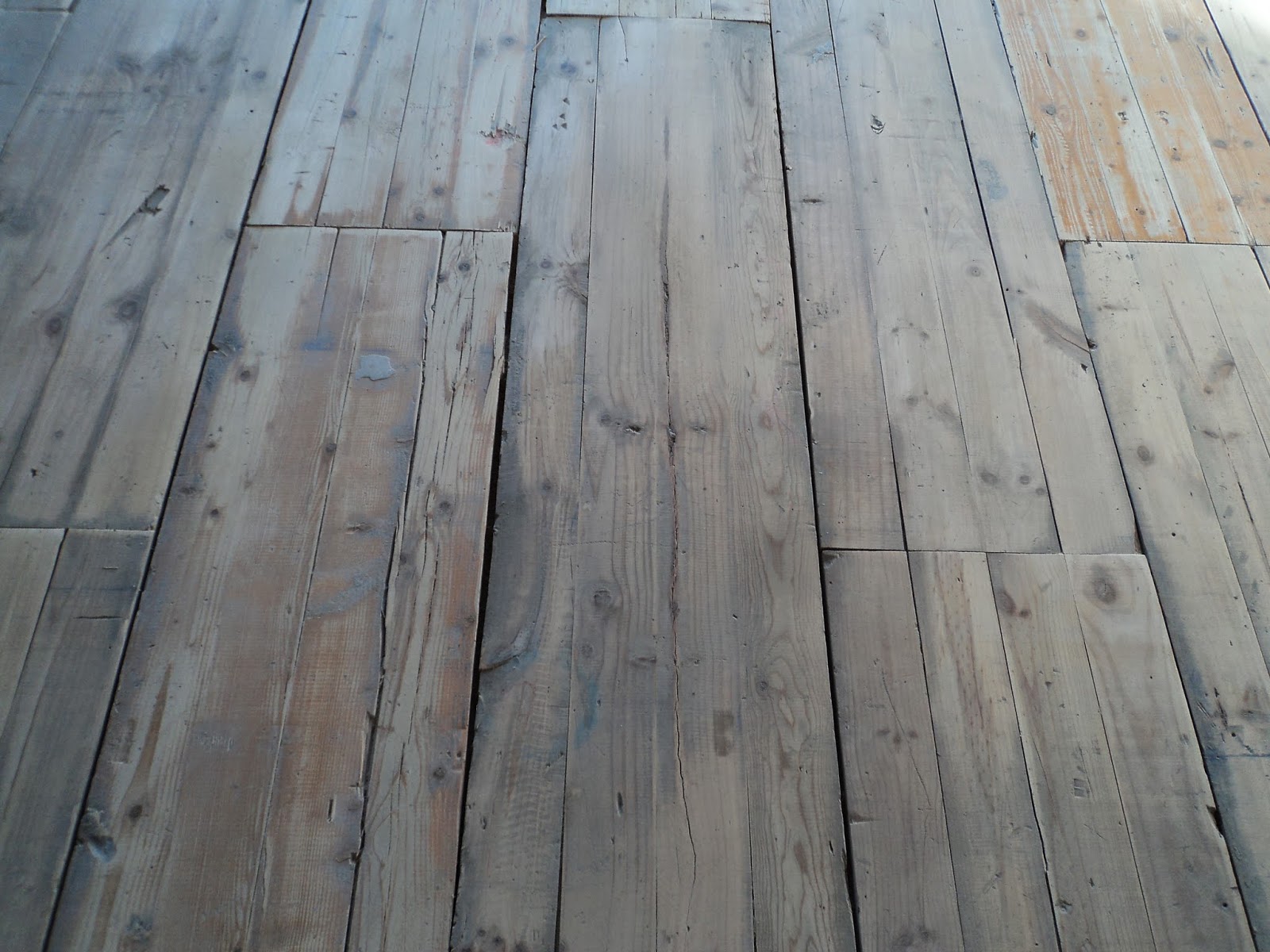 Autoconstrucción: Cómo Transformar un Contenedor 2º Parte