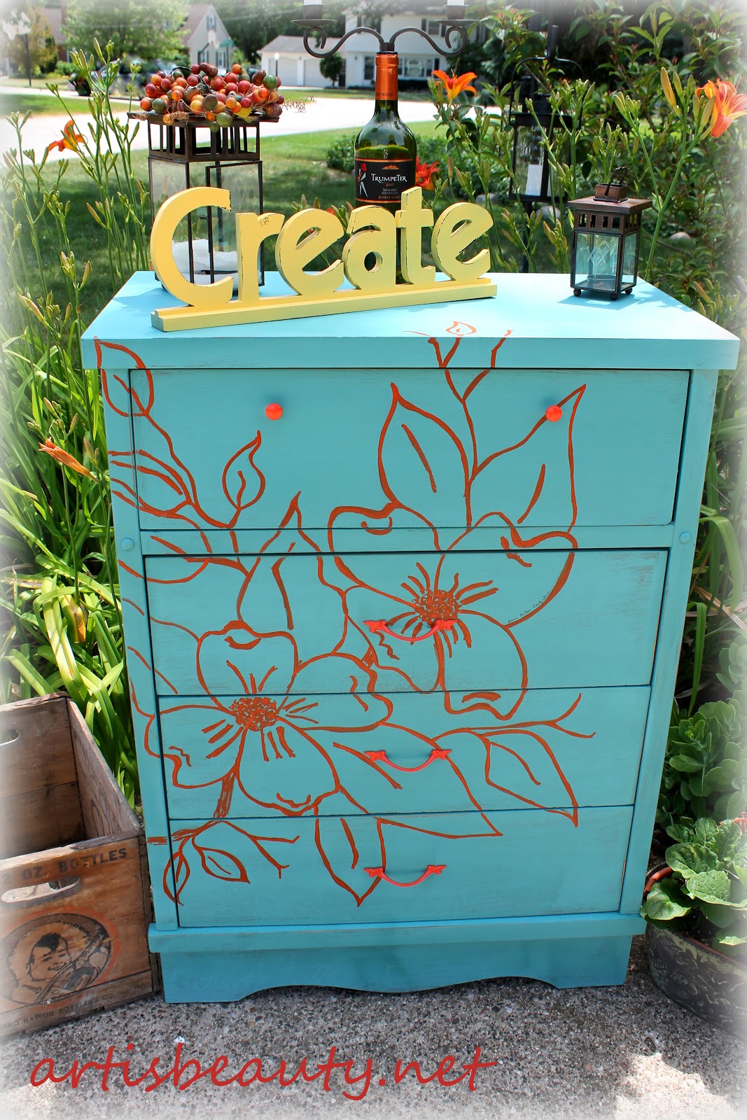 ART IS BEAUTY The best of 2012 Furniture, Paintings and Crafts