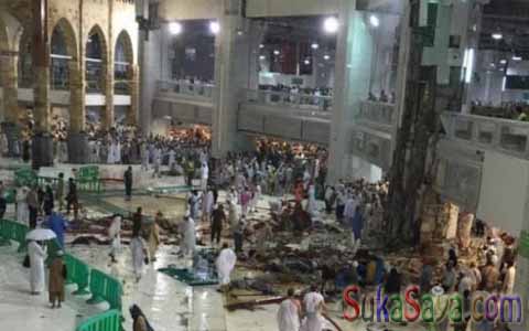 Korban yang berjatuhan di area Masjidil Haram Korban yang berjatuhan di area Masjidil Haram