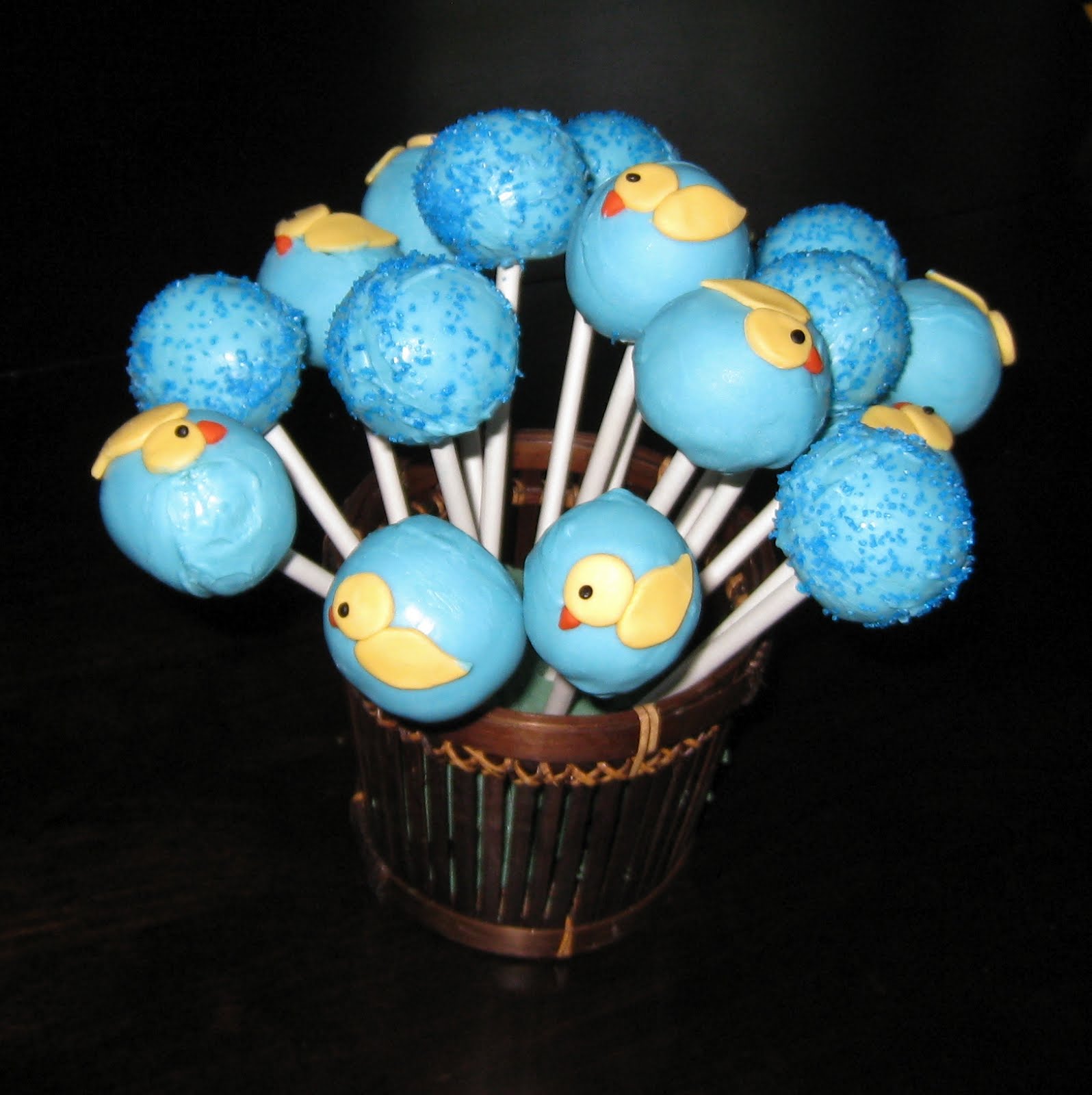 deWishes delights: Rubber Ducky Cake Pops