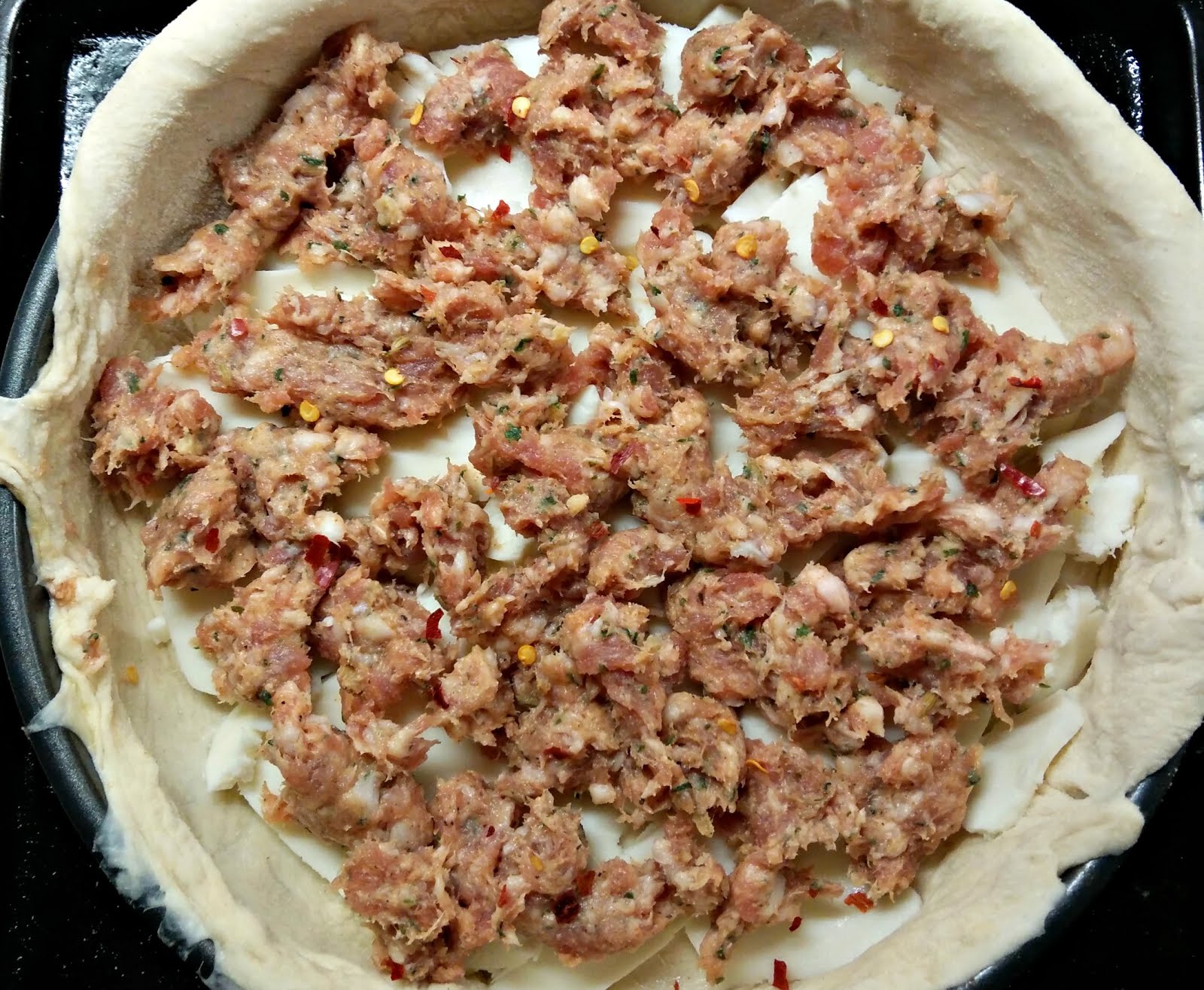 Chicago Style Pizza with Spicy Sausage Filling Sewing and other stories