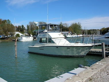 at last - Hatteras 36 sedan