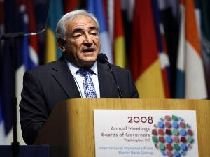 Direktur Pelaksana International Monetary Fund (IMF) Dominique Strauss-Kahn