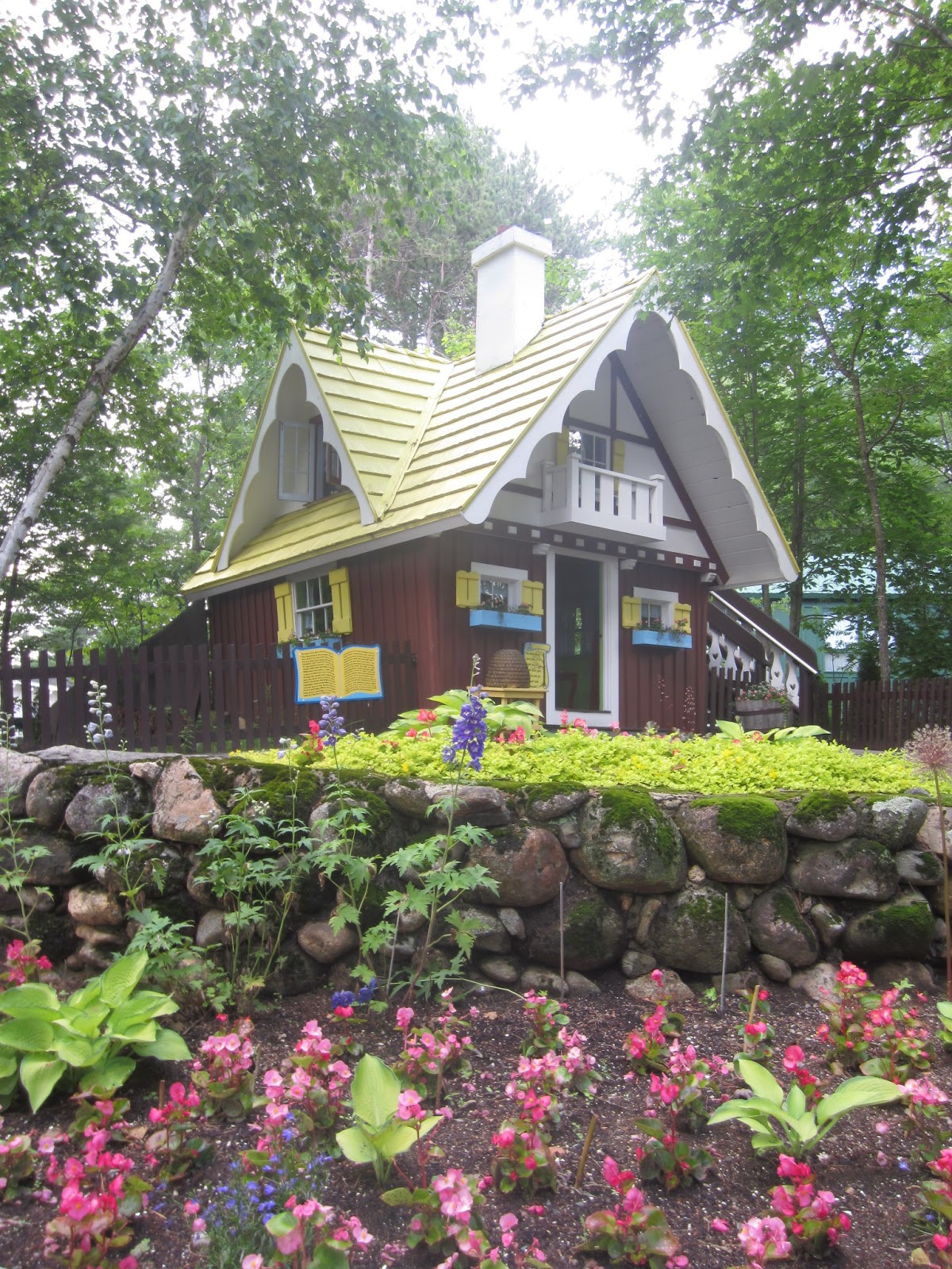 Uncategorized Three Little Bear relaxshacks com the three little bears tiny house re creation in nh