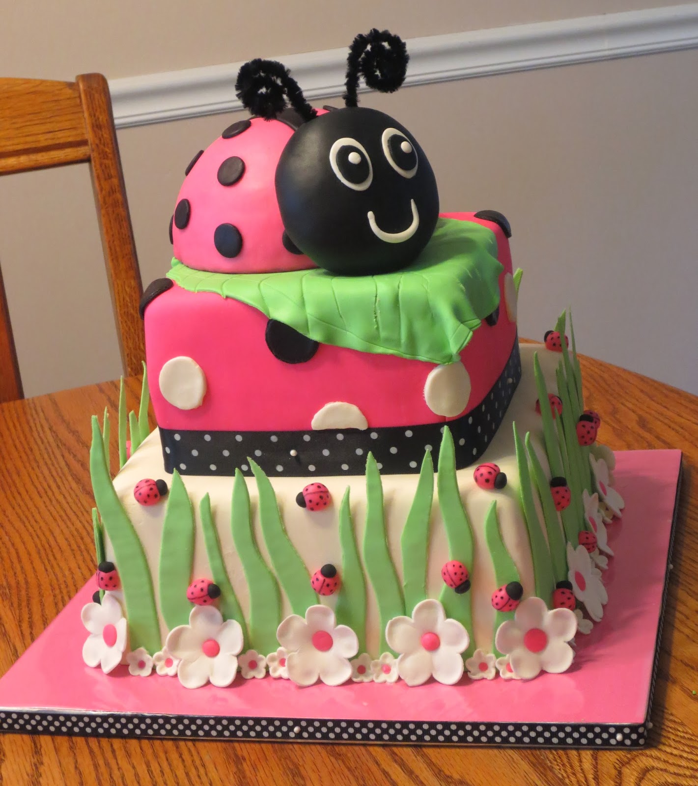 J's Cakes: Ladybug Birthday Cake