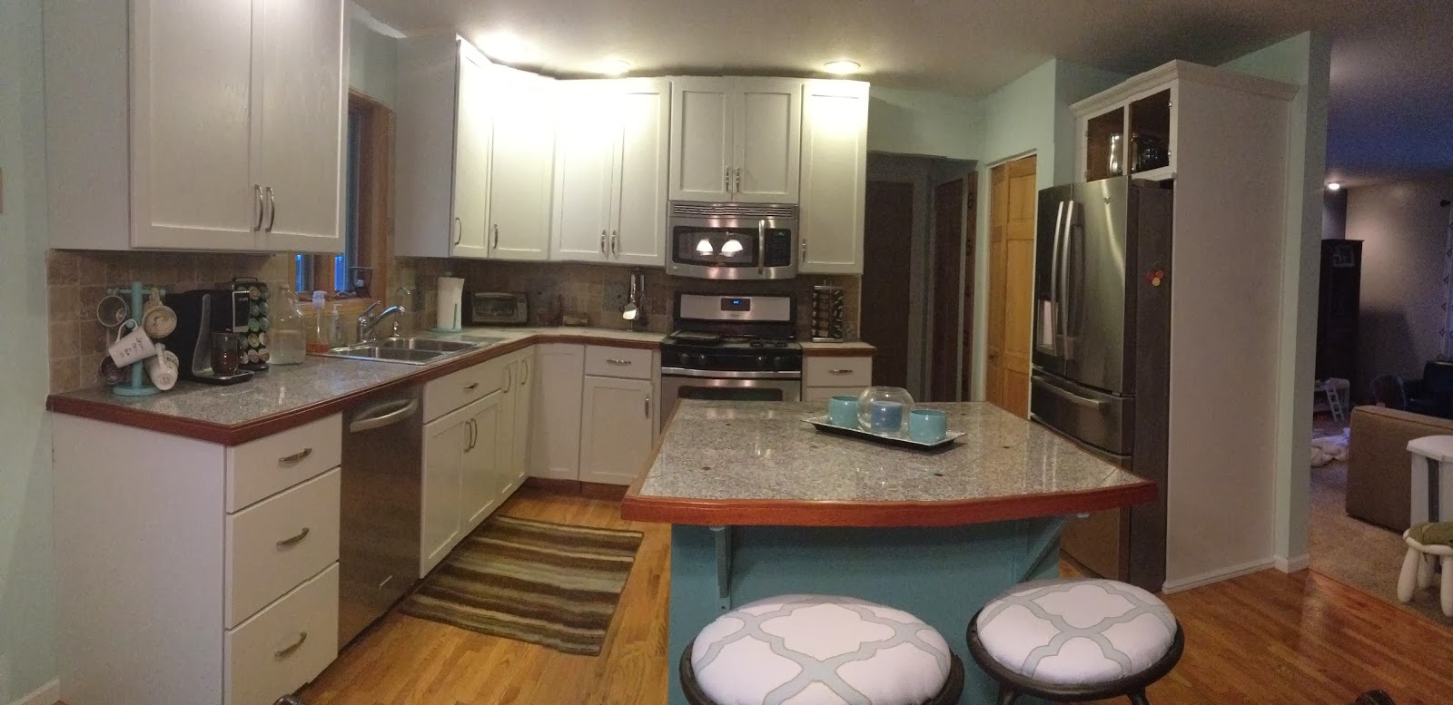 Busy Hands Blessed Hearts: What to do with Old Kitchen Cabinets?