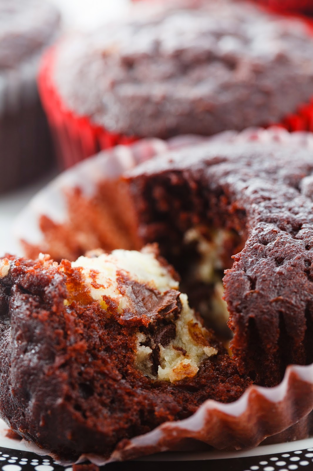 kruizing with kikukat Easy Black Bottom Cupcakes