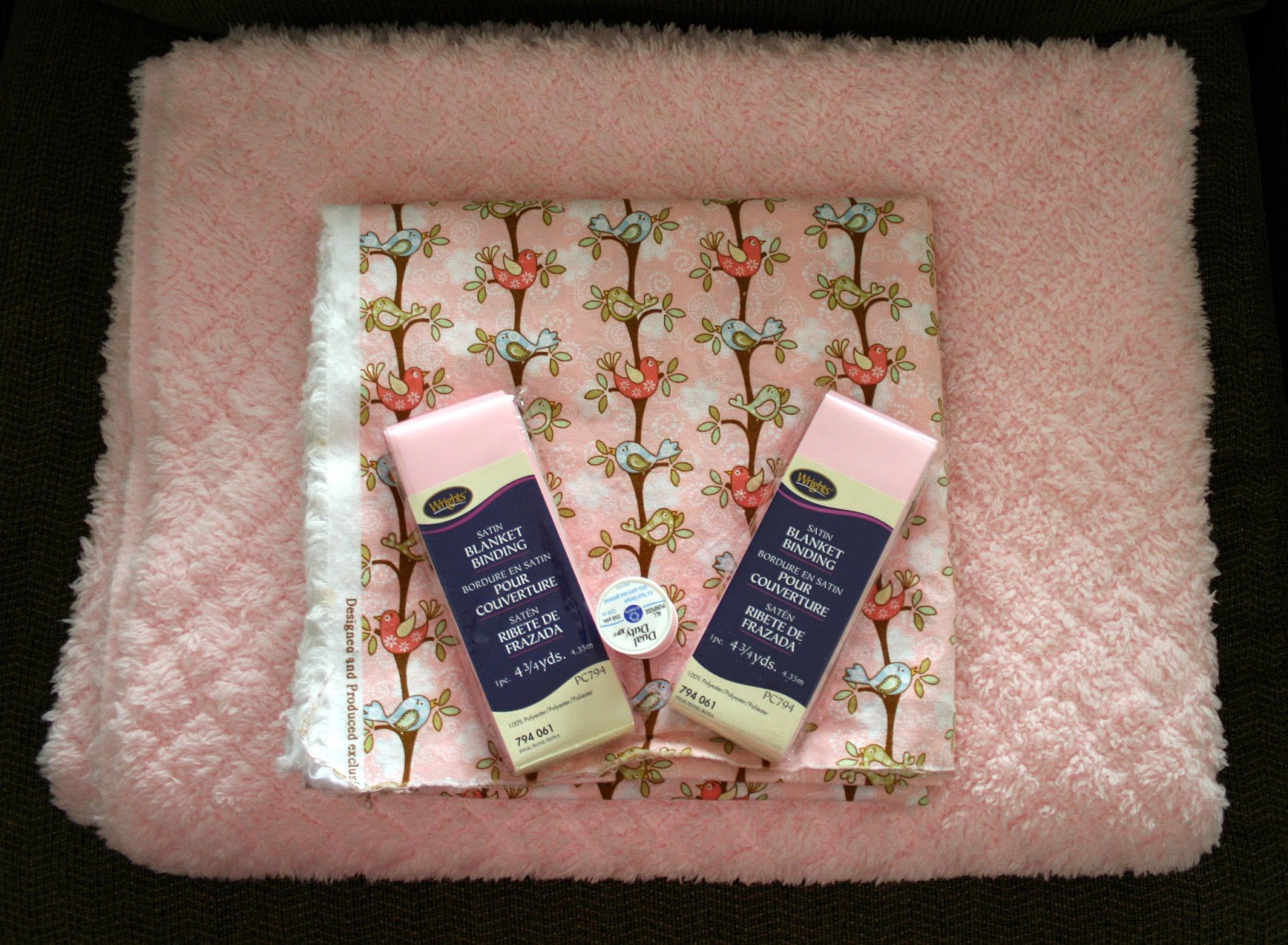 one clever mom Fuzzy Baby Blanket Tutorial