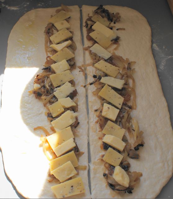 The KitchenMaid Secret cheese and onion bread