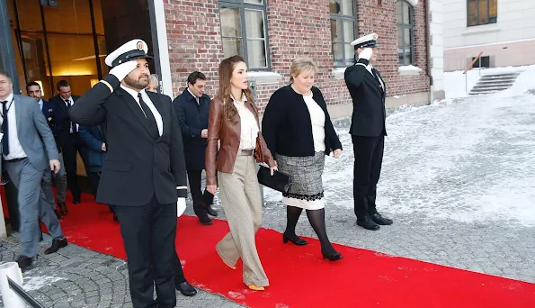 Queen Rania of Jordan is in Oslo in order to make talks with Prime Minister Erna Solberg about Syrian refugees