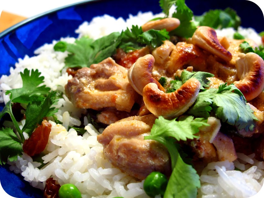 beFOODled Cashew chicken korma with coriander, peas and rice