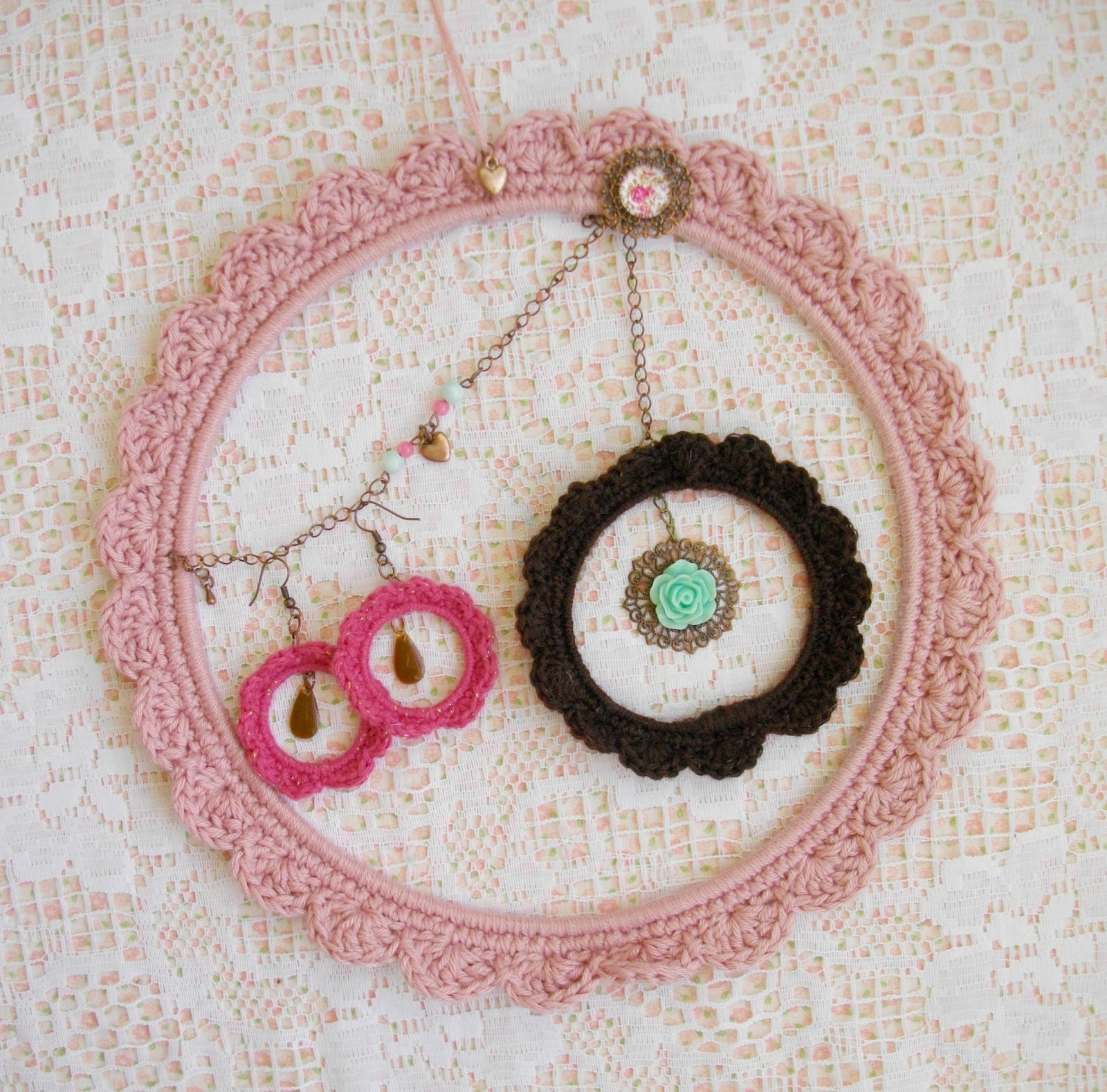 DIY #5 Porte-bijoux au crochet by Une Fille à Frange