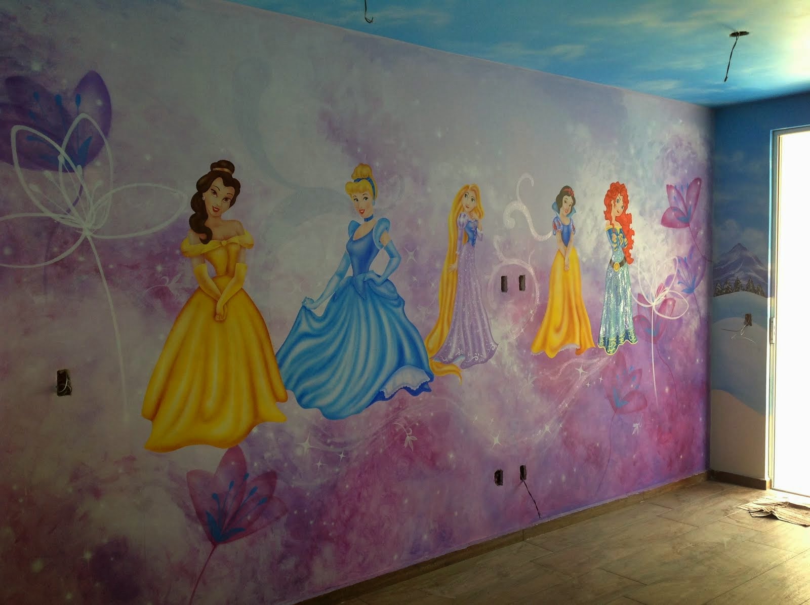 MURALES DISNEY PINTADOS EN CUARTO DE JUEGOS