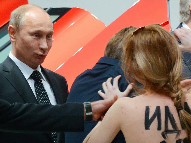 actrice aux gros seins