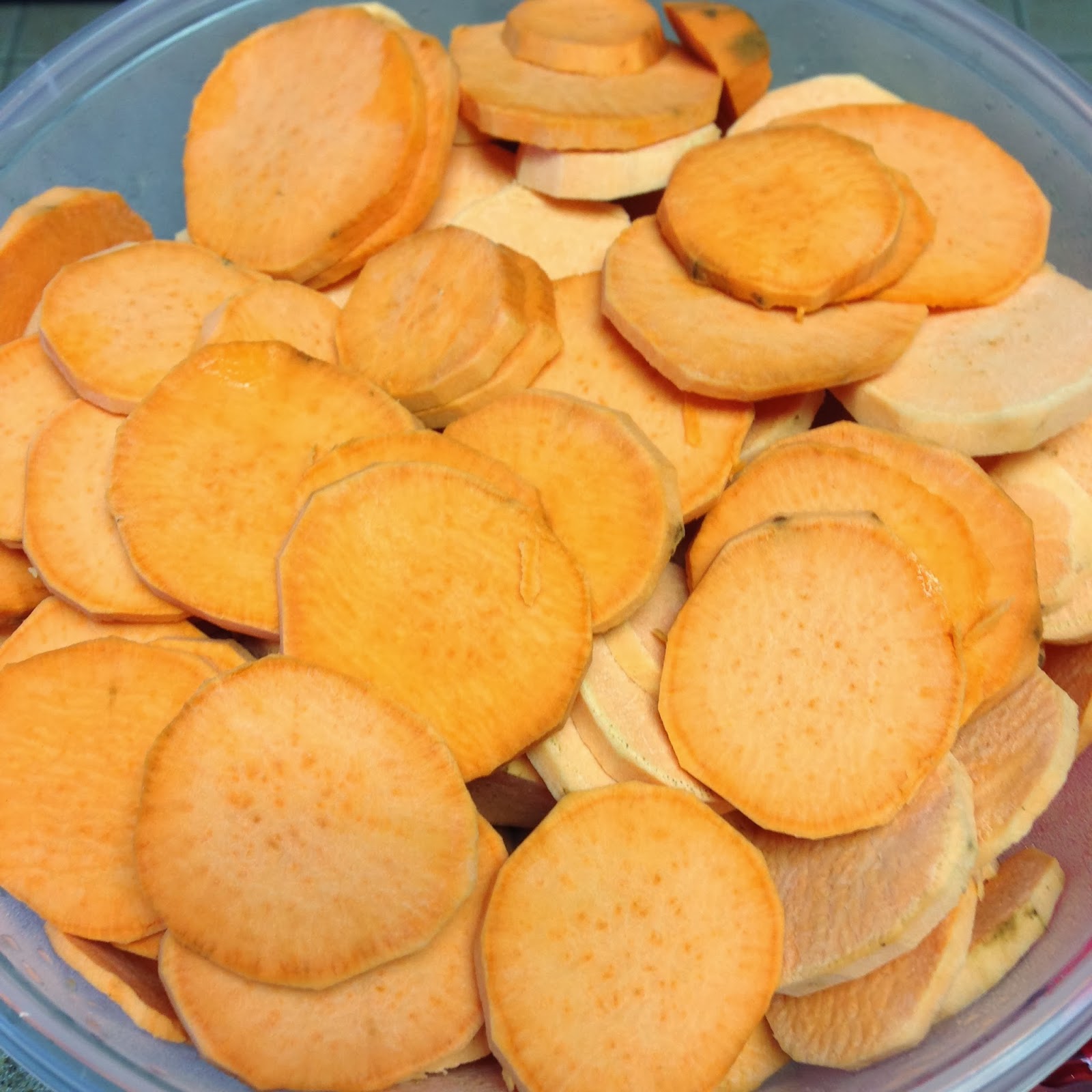 Peach Mommy Menu Mondays Sweet Potatoes with Cranberries