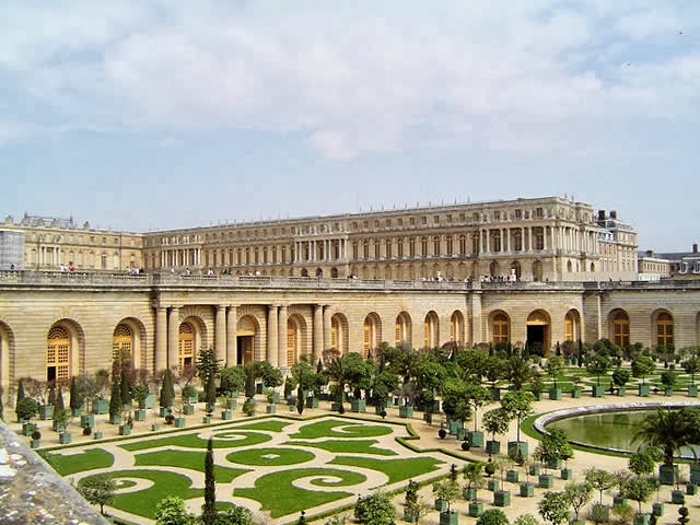 PALÁCIO DE VERSALHES (CHÂTEAU DE VERSAILLES) - PARIS, FRANÇA PALÁCIO DE VERSALHES (CHÂTEAU DE VERSAILLES) - PARIS, FRANÇA