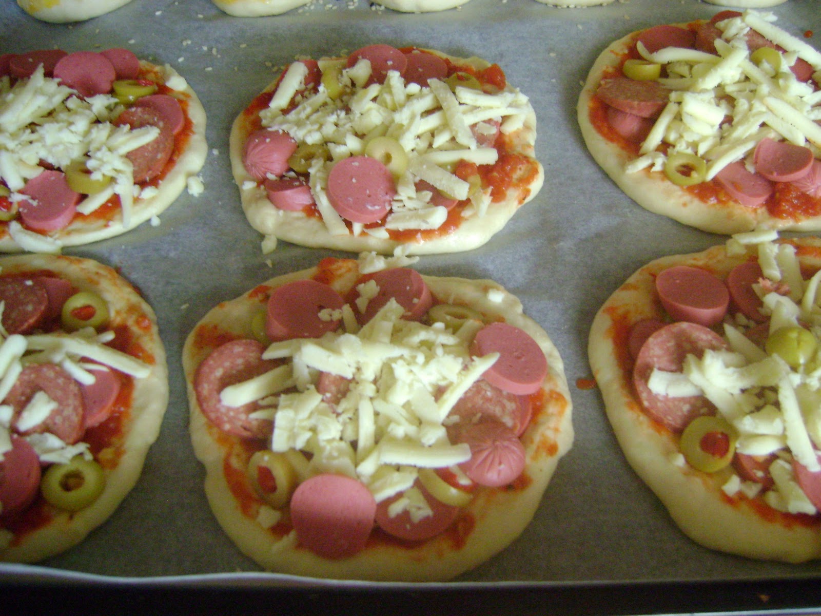 ÇOK NEFİS TATLAR MİNİK PİZZALAR