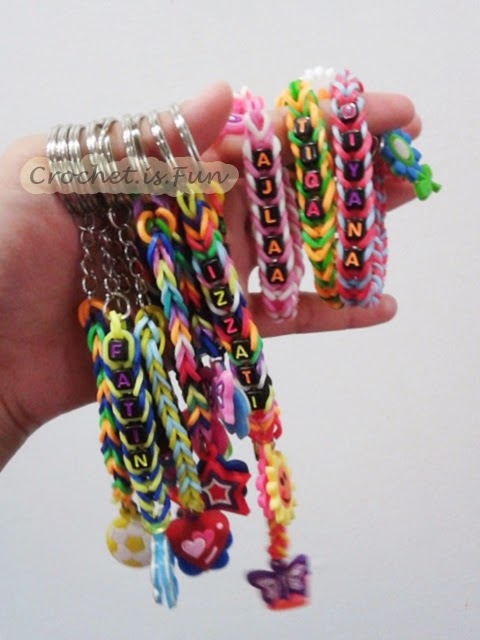 Other ways to make bracelets with letter beads? : r/Rainbowloom