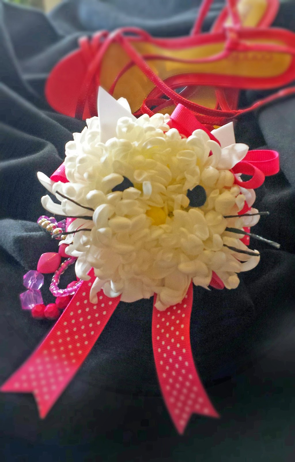Hello Kitty Goes to Prom!