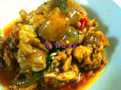My Wok Life Cooking Blog - Alluring Claypot Chicken & Eggplant Stew (惹味茄子鸡煲) -