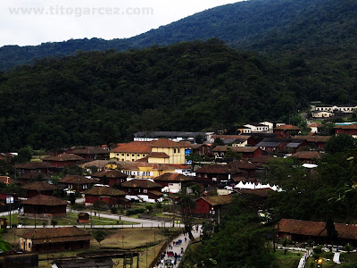 Vista da parte baixa da vila de Paranapiacaba - Por Tito Garcez Vista da parte baixa da vila de Paranapiacaba com tempo aberto