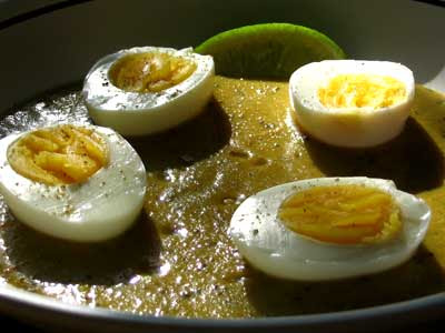 Eggs in a Vegetable Mulligatawny Sauce