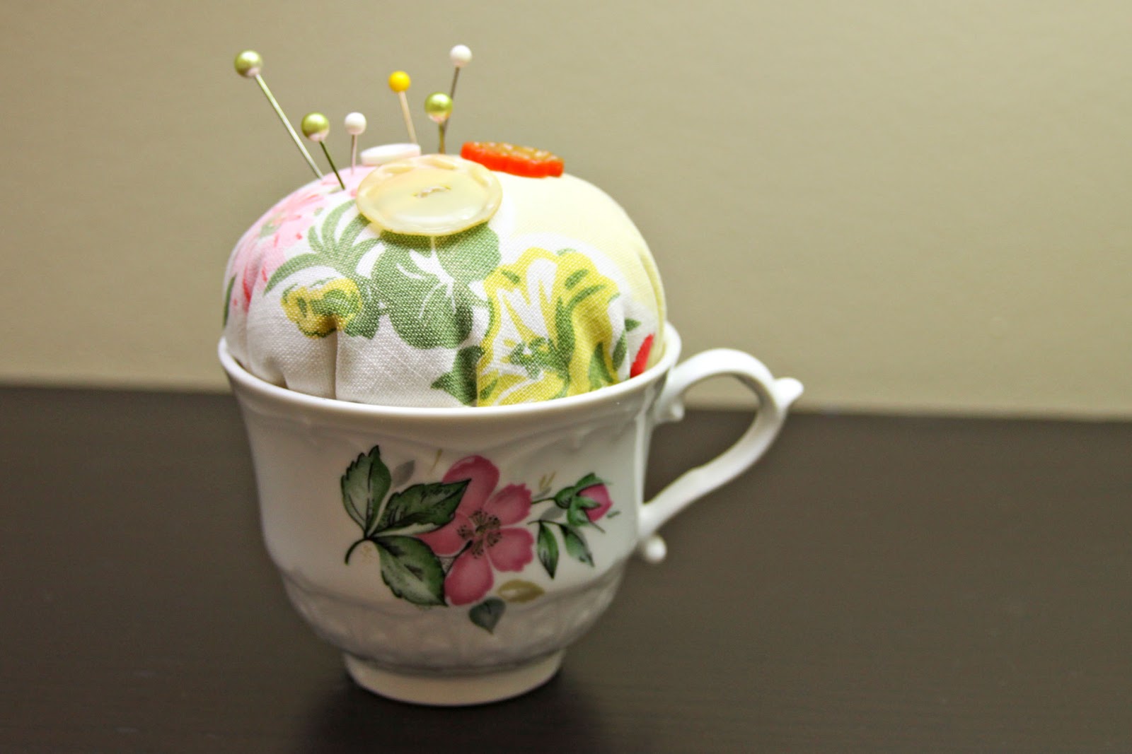 Casa de Luna Creations Teacup Pincushion