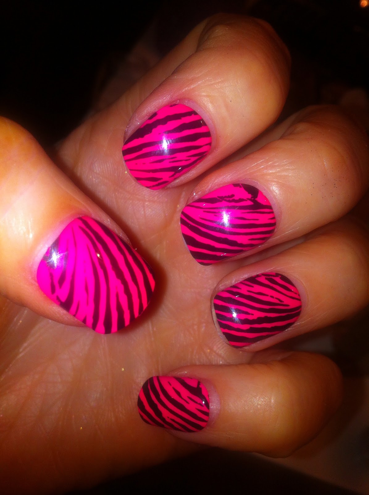 Easy Halloween Nail Art From Impress Review Emerald Eyeliner